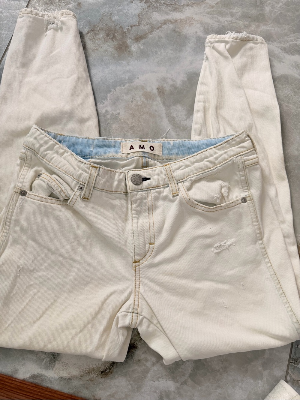 AMO Women’s Off-White Jeans - Slim Fit